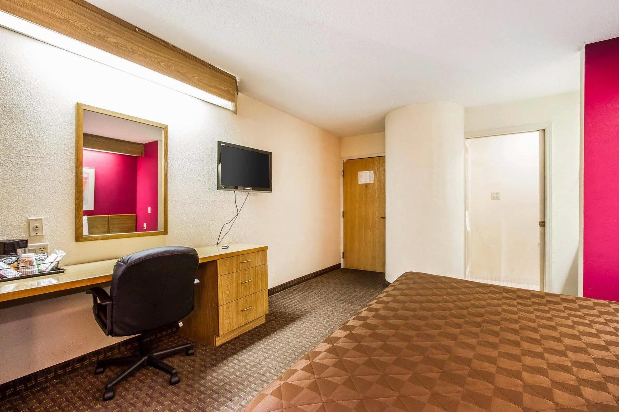 Rodeway Inn Мемфіс Екстер'єр фото